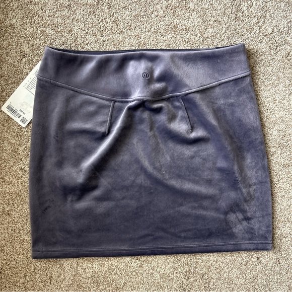 New Lululemon Scuba High-Rise Mini Skirt Velvet NIGHTFALL Size Large Purple NWT - Picture 2 of 5